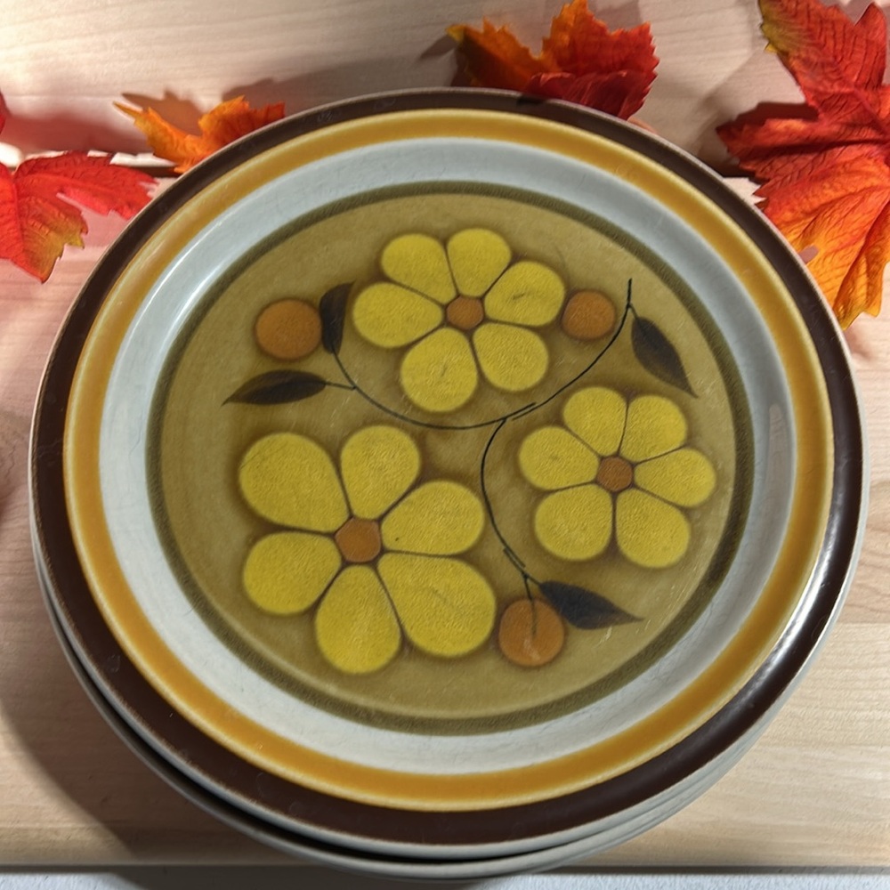 Vintage Karina Yellow Floral Japanese Stoneware Plate